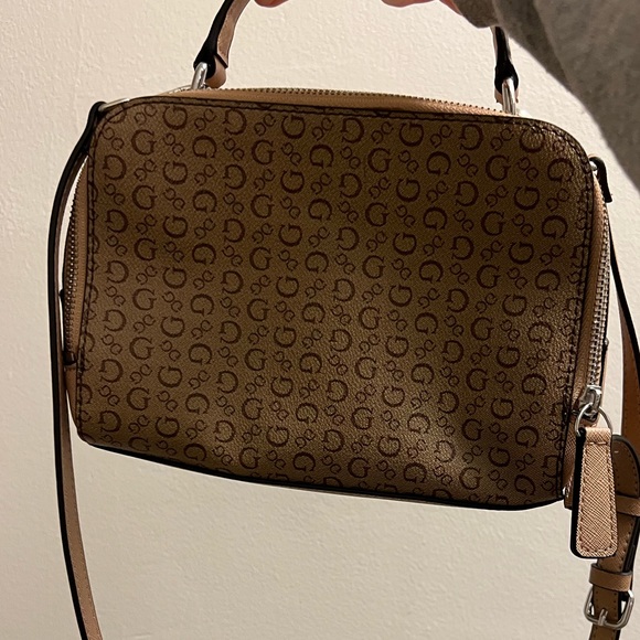 unused guess bag - Picture 3 of 3